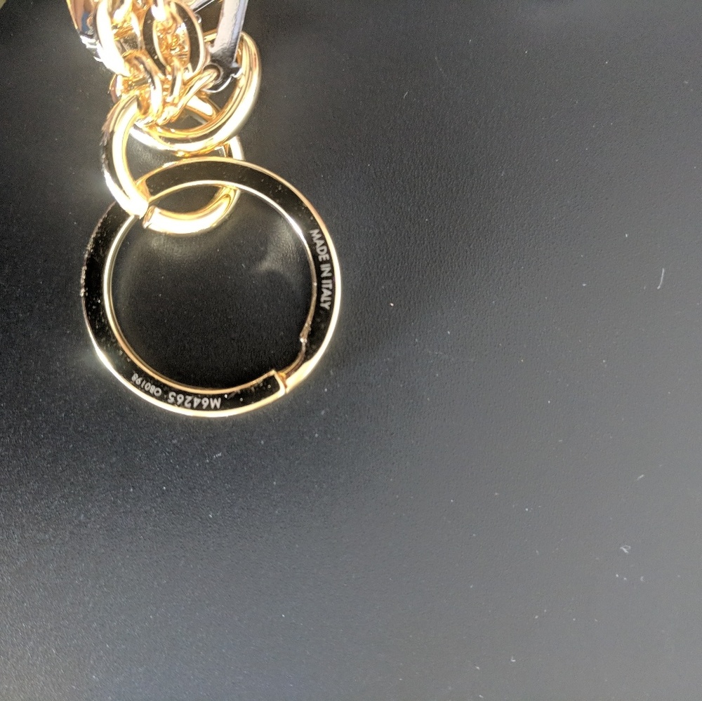 Louis Vuitton Flower Strass Keychain - Picture 5 of 6